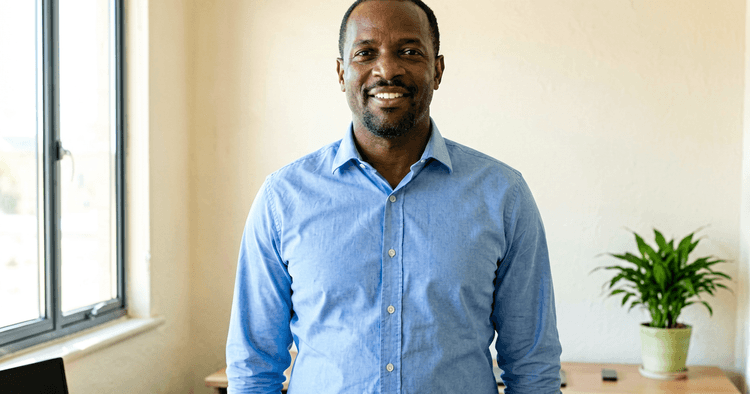 Experienced Mozambican professional preparing the CV template with experience in a Maputo office