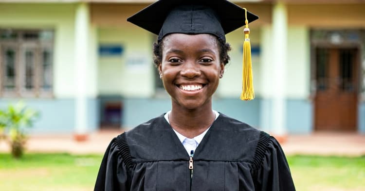 Minimum working age in Mozambique with example